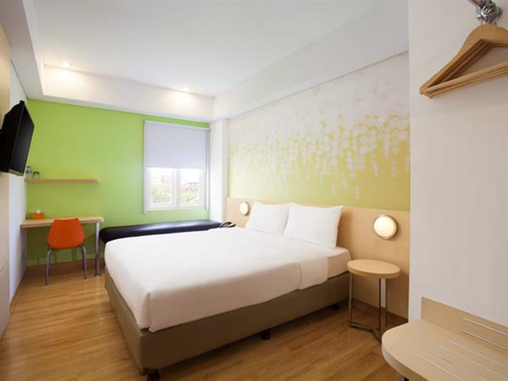 Zest Sukajadi Bandung By Swiss-Belhotel International Exterior photo