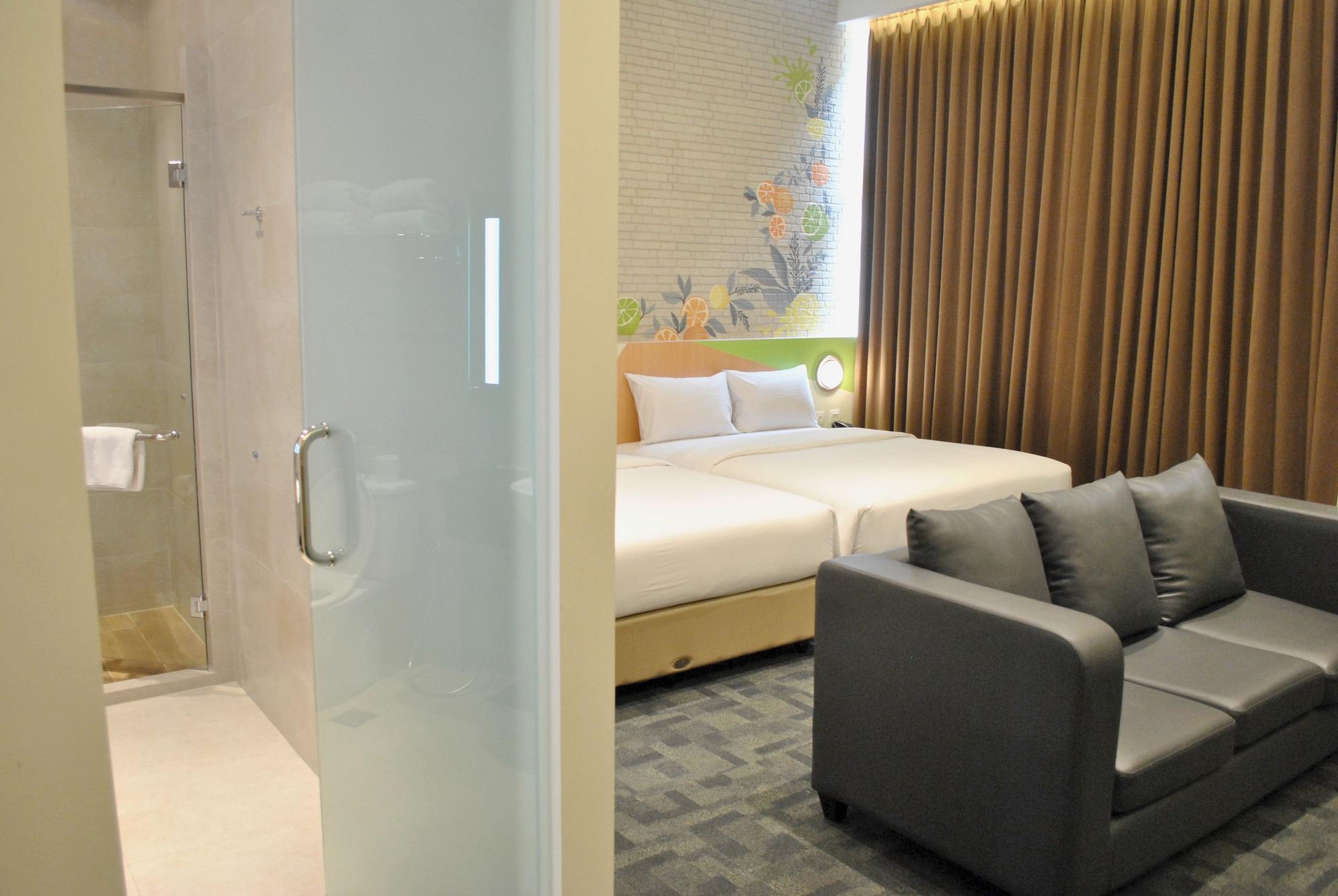 Zest Sukajadi Bandung By Swiss-Belhotel International Exterior photo