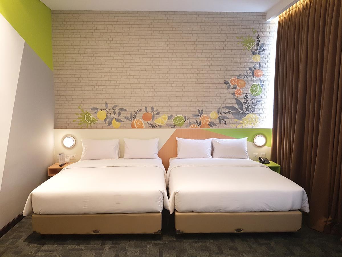 Zest Sukajadi Bandung By Swiss-Belhotel International Exterior photo