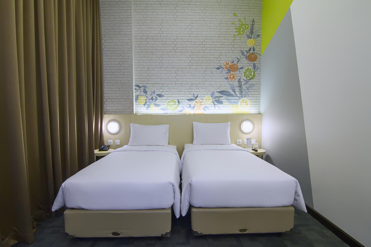 Zest Sukajadi Bandung By Swiss-Belhotel International Exterior photo